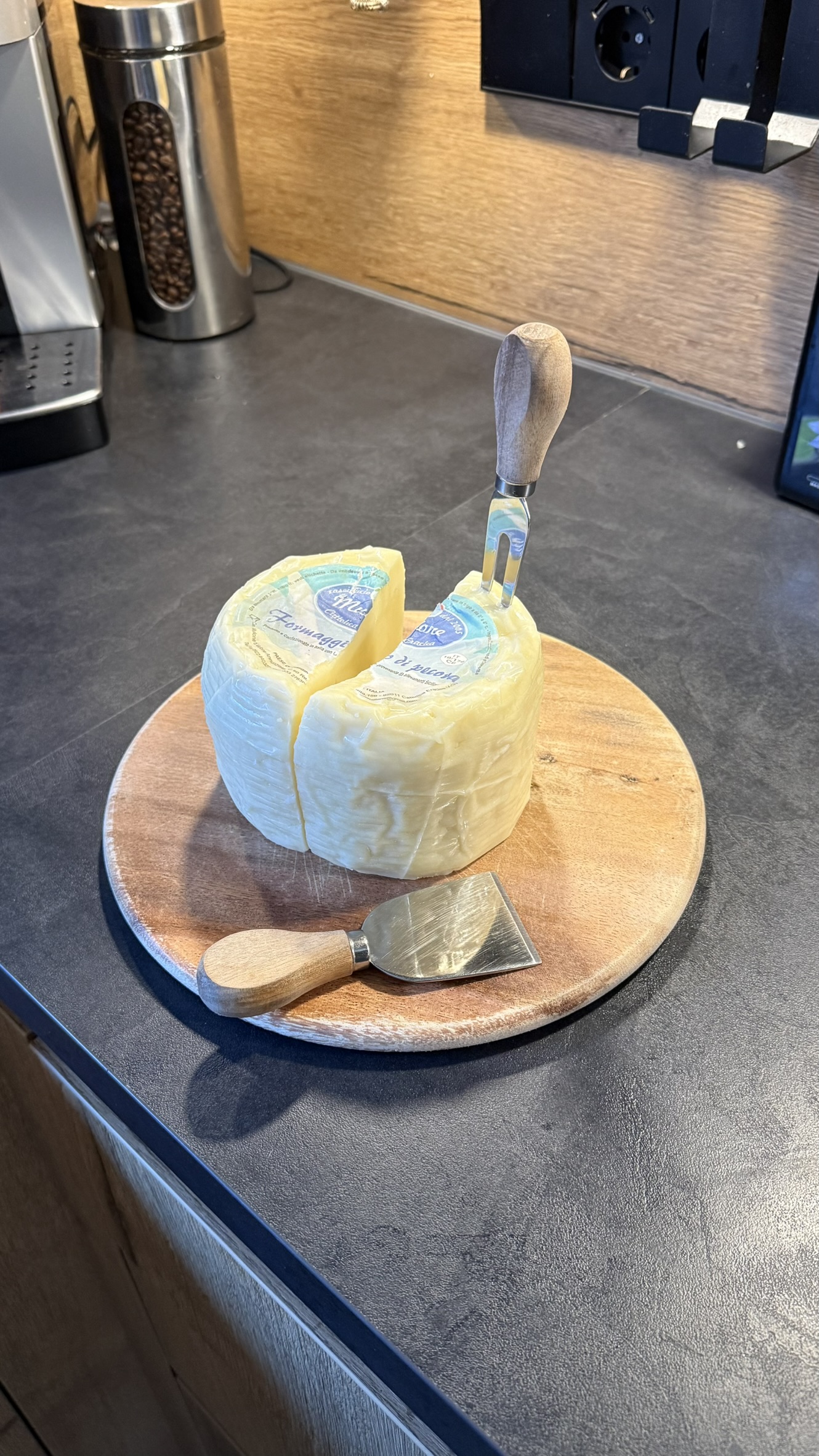 Schafskäse mit Pfeffer